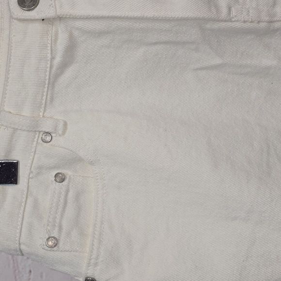 Misguided Extreme Rip Hem High Waisted Distressed White Shorts Women Size 12 - Picture 2 of 13